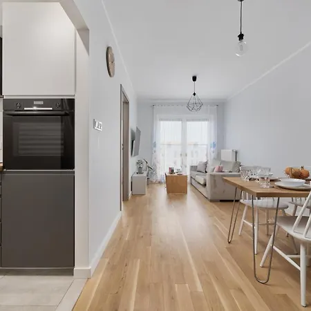 Jesionowa With Free Garage By Renters Apartment *