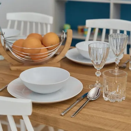 Jesionowa With Free Garage By Renters Apartamento *