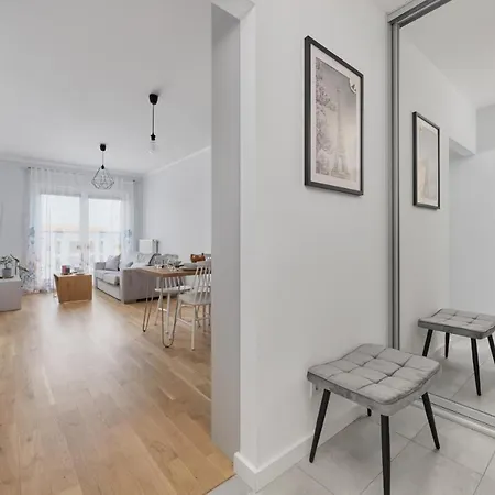 Jesionowa With Free Garage By Renters Apartment Wroclaw